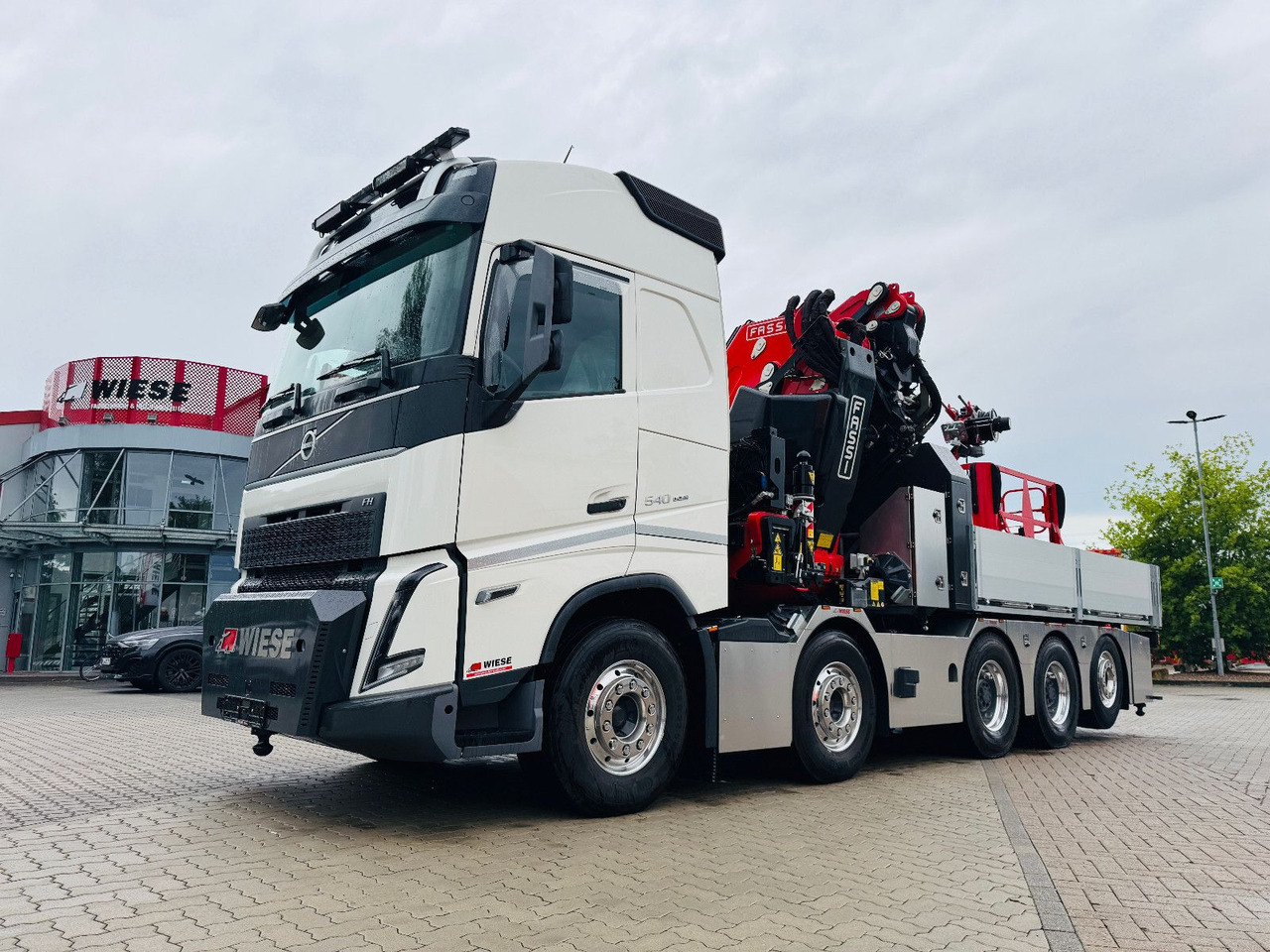 Volvo FH540 10x4 mit F1150 Ladekran, Sattelzugmaschine - LKW, Autokran: das Bild 1 Volvo FH540 10x4 mit F1150 Ladekran, Sattelzugmaschine - LKW, Autokran: das Bild 1