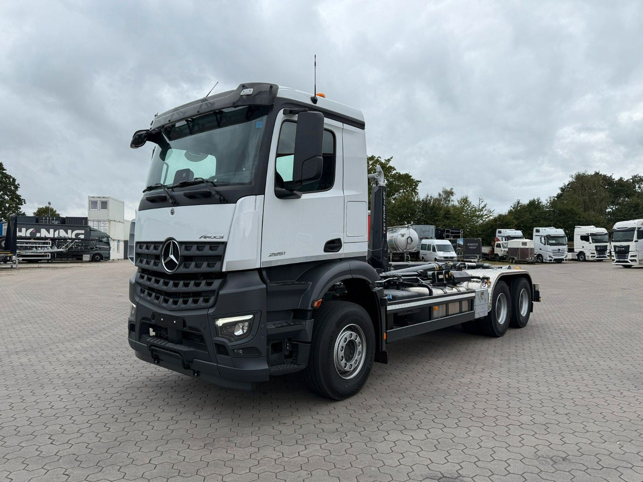 Mercedes-Benz Arocs 5 2651L 6 x4 Meiller RS 2170 - Abrollkipper: das Bild 3 Mercedes-Benz Arocs 5 2651L 6 x4 Meiller RS 2170 - Abrollkipper: das Bild 3