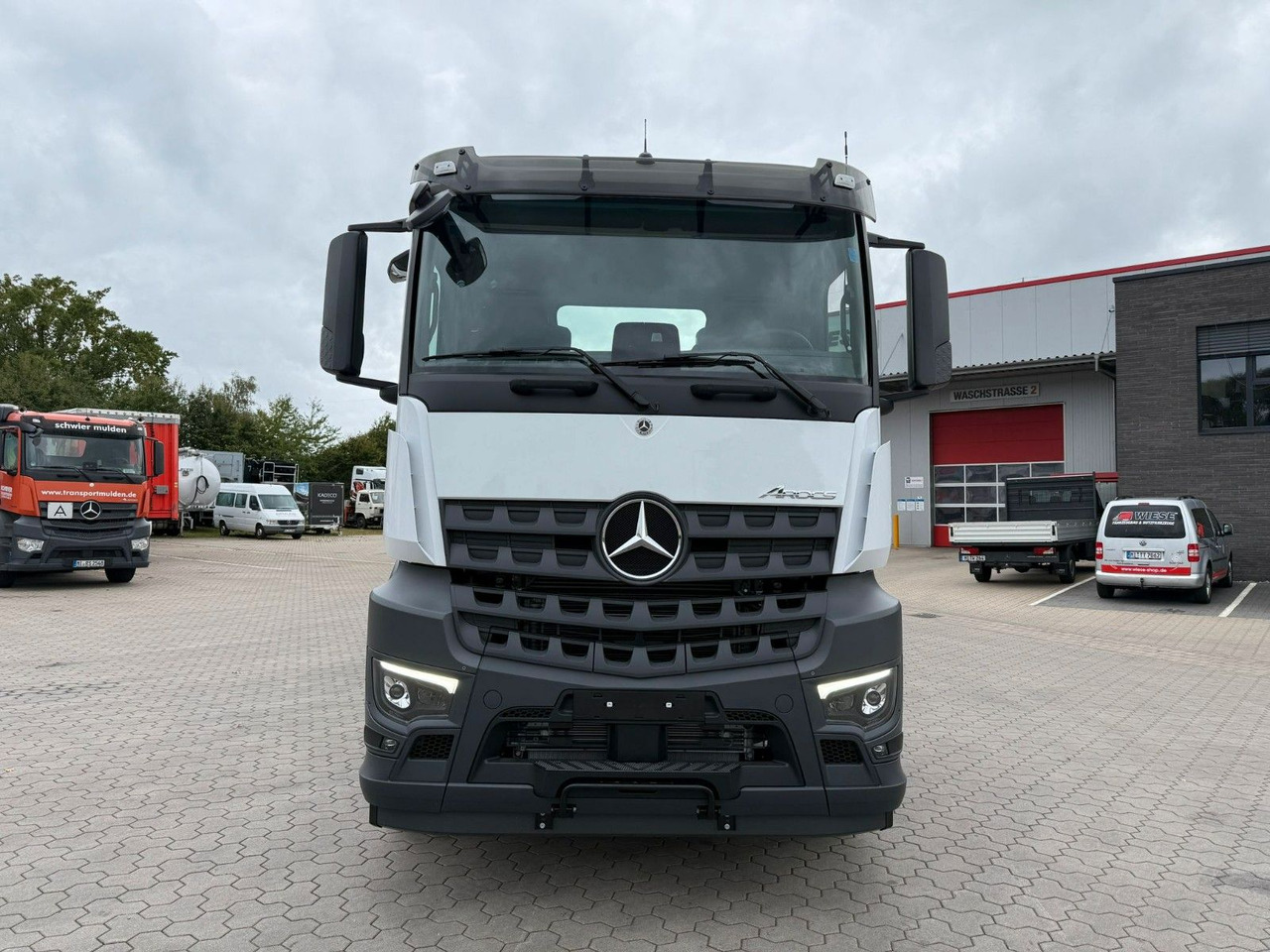 Mercedes-Benz Arocs 5 2651L 6 x4 Meiller RS 2170 - Abrollkipper: das Bild 5 Mercedes-Benz Arocs 5 2651L 6 x4 Meiller RS 2170 - Abrollkipper: das Bild 5