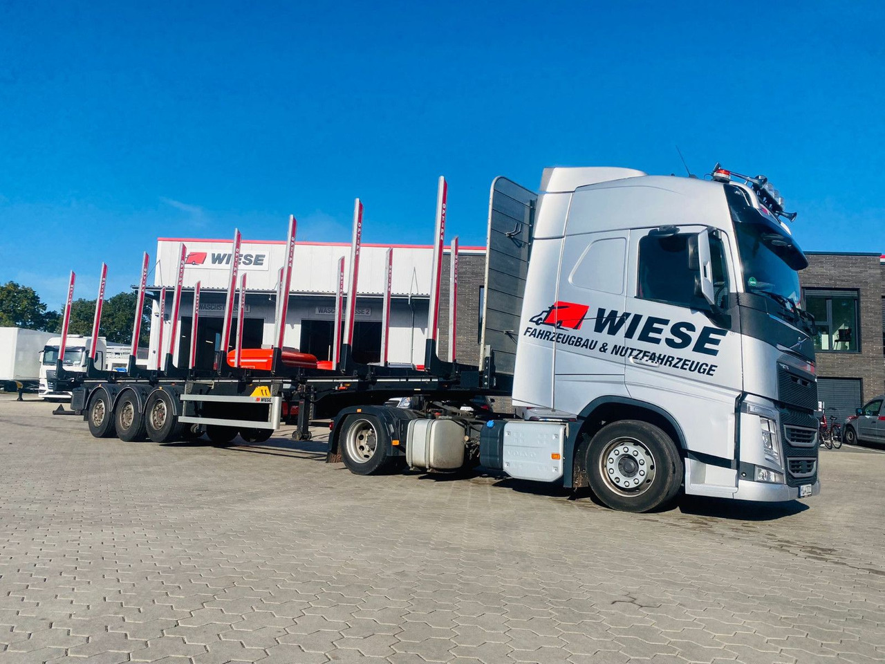 PAVIC Holzauflieger mit Schemel und Rungen - Holzauflieger: das Bild 2 PAVIC Holzauflieger mit Schemel und Rungen - Holzauflieger: das Bild 2