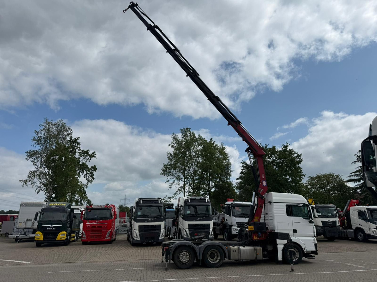 MAN TGX 26.440 6x2 mit HMF 3000-5 Kran TÜV NEU - Sattelzugmaschine: das Bild 3 MAN TGX 26.440 6x2 mit HMF 3000-5 Kran TÜV NEU - Sattelzugmaschine: das Bild 3