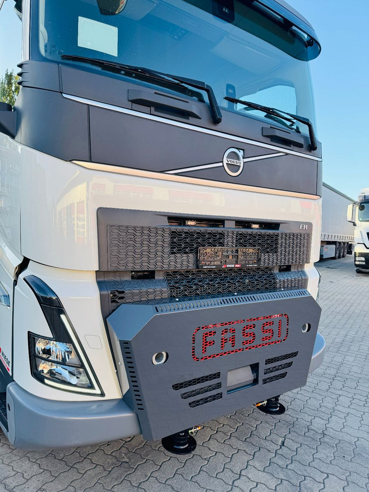 Volvo FH500 6x2 mit Fassi F545 2.27 JIB Winde so - Sattelzugmaschine: das Bild 2 Volvo FH500 6x2 mit Fassi F545 2.27 JIB Winde so - Sattelzugmaschine: das Bild 2