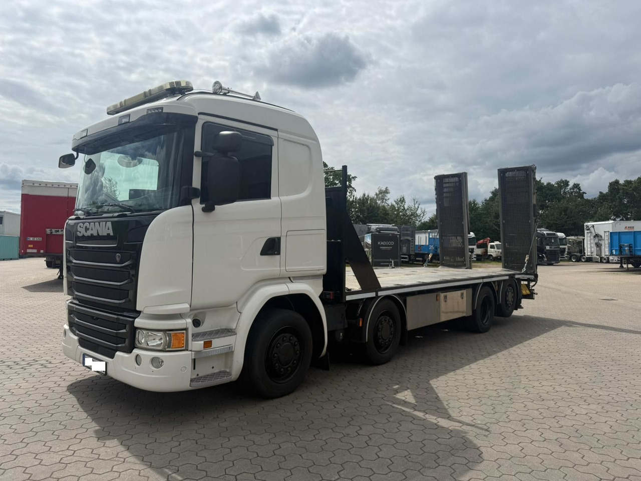 Scania G450 Baumaschinentransporter mit Rampen - Abschleppwagen: das Bild 2 Scania G450 Baumaschinentransporter mit Rampen - Abschleppwagen: das Bild 2