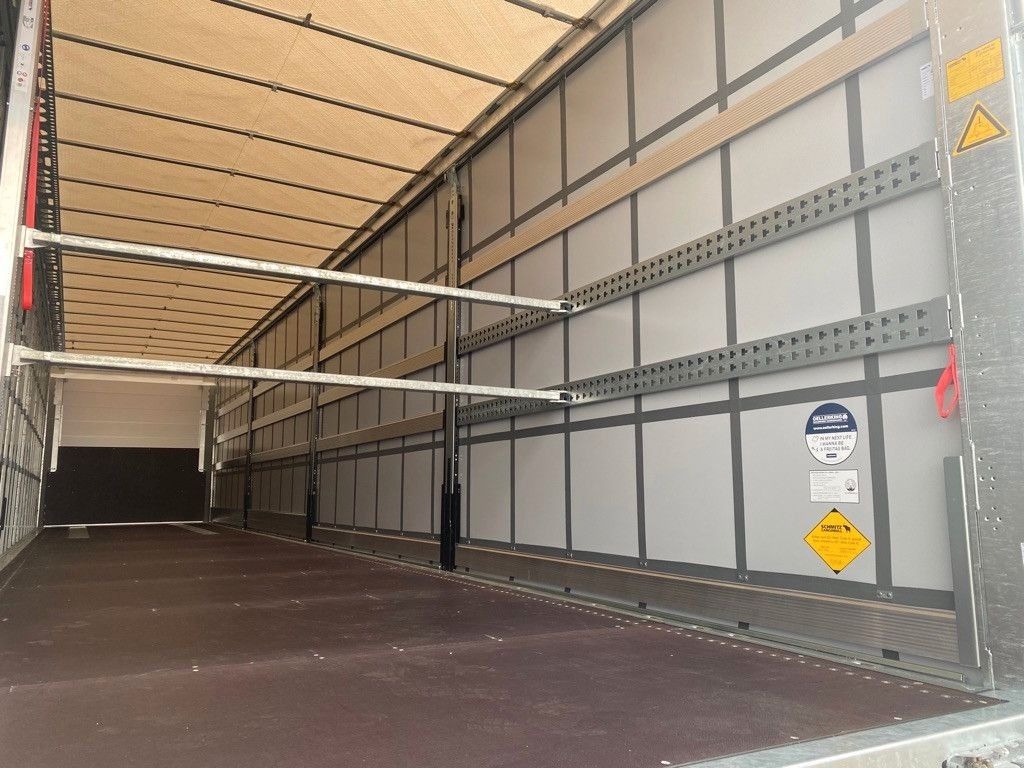 Planenauflieger Schmitz Cargobull SCS 24/L Speed Curtain: das Bild 9