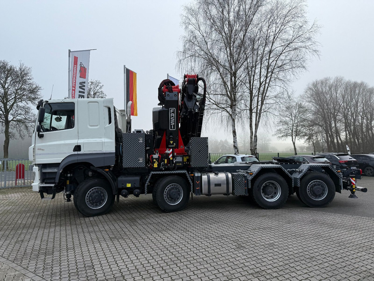 Tatra 41.500 8x8 Phoenix Fassi F710 Kran - Pritsche LKW, Autokran: das Bild 5 Tatra 41.500 8x8 Phoenix Fassi F710 Kran - Pritsche LKW, Autokran: das Bild 5