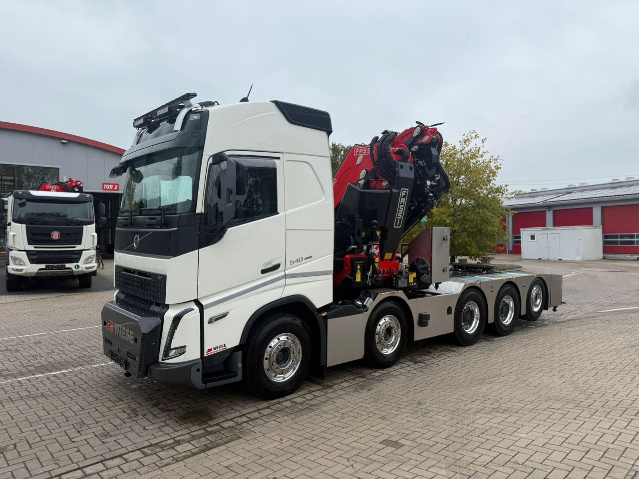 Volvo FH540 10x4 mit F1150 Ladekran, Sattelzugmaschine - Autokran: das Bild 2 Volvo FH540 10x4 mit F1150 Ladekran, Sattelzugmaschine - Autokran: das Bild 2