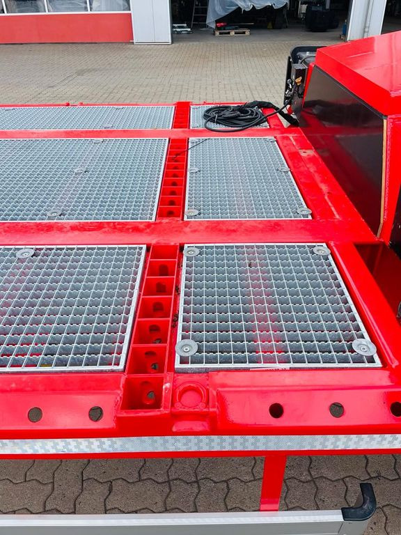 NEU: Pritschenauflieger/ Plattformauflieger Wiese Stufensattel Tieflader mit Kran Fassi F545: das Bild 11