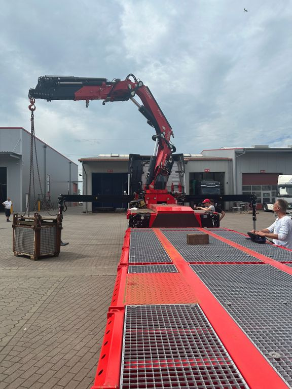NEU: Pritschenauflieger/ Plattformauflieger Wiese Stufensattel Tieflader mit Kran Fassi F545: das Bild 13