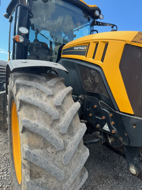 JCB 4220 fastrac - Traktor: das Bild 2 JCB 4220 fastrac - Traktor: das Bild 2