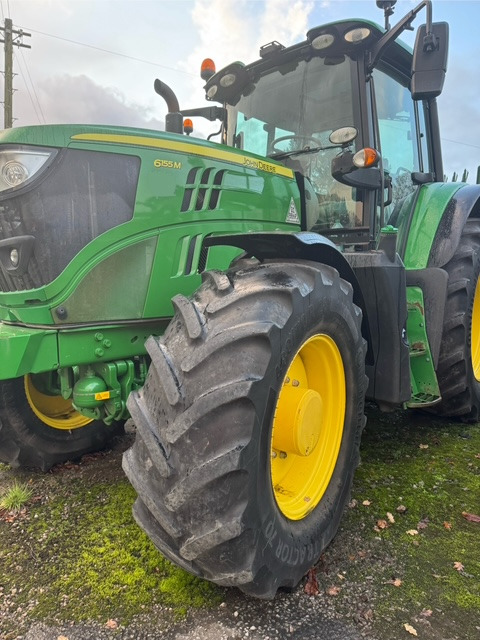 JOHN DEERE 6155M - Traktor: das Bild 1 JOHN DEERE 6155M - Traktor: das Bild 1