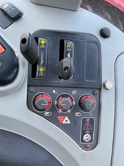 MASSEY FERGUSON 6480 DYNA 6 - Traktor: das Bild 5 MASSEY FERGUSON 6480 DYNA 6 - Traktor: das Bild 5