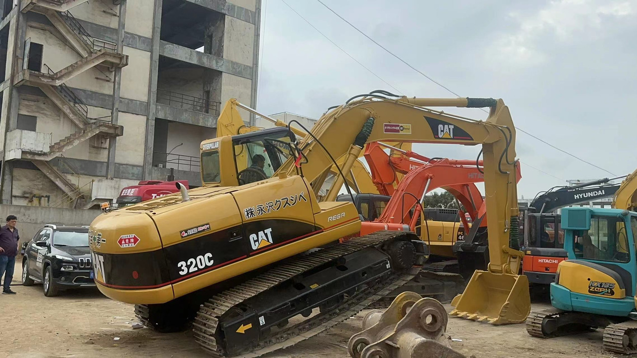 CATERPILLAR 320CL - Kettenbagger: das Bild 2 CATERPILLAR 320CL - Kettenbagger: das Bild 2