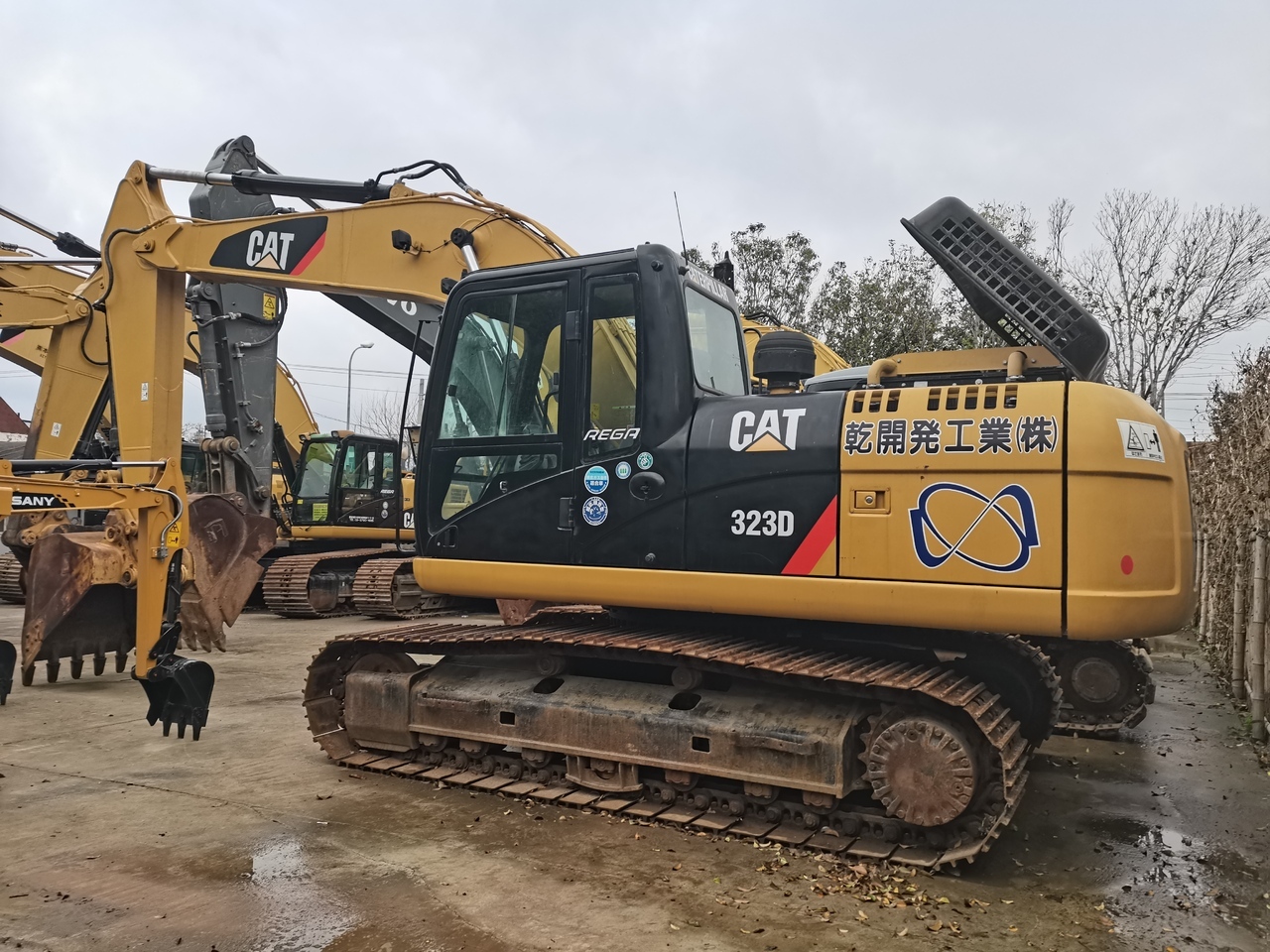 CATERPILLAR 323D - Kettenbagger: das Bild 1 CATERPILLAR 323D - Kettenbagger: das Bild 1
