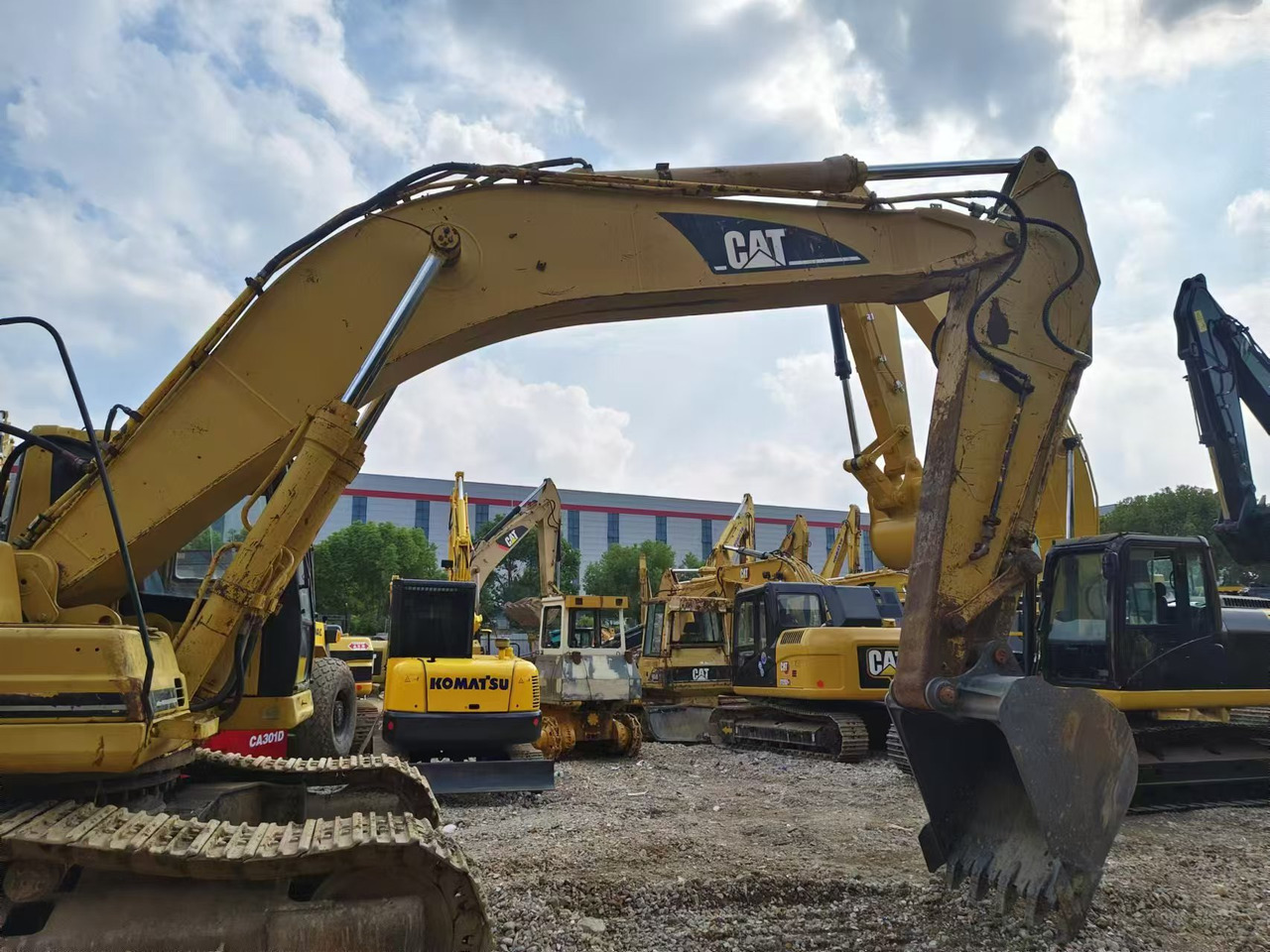 CATERPILLAR 330B - Kettenbagger: das Bild 4 CATERPILLAR 330B - Kettenbagger: das Bild 4