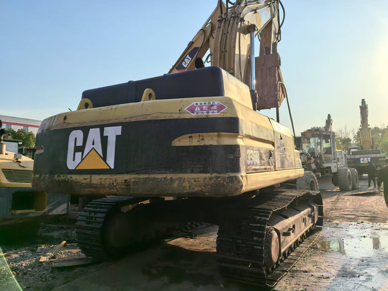 CATERPILLAR 330B - Kettenbagger: das Bild 5 CATERPILLAR 330B - Kettenbagger: das Bild 5
