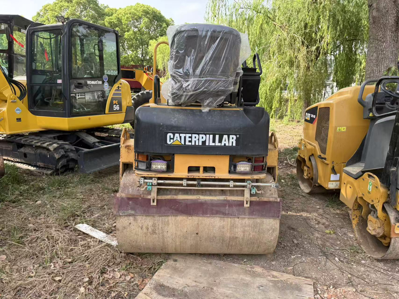 CATERPILLAR CB24B - Walzen: das Bild 3 CATERPILLAR CB24B - Walzen: das Bild 3