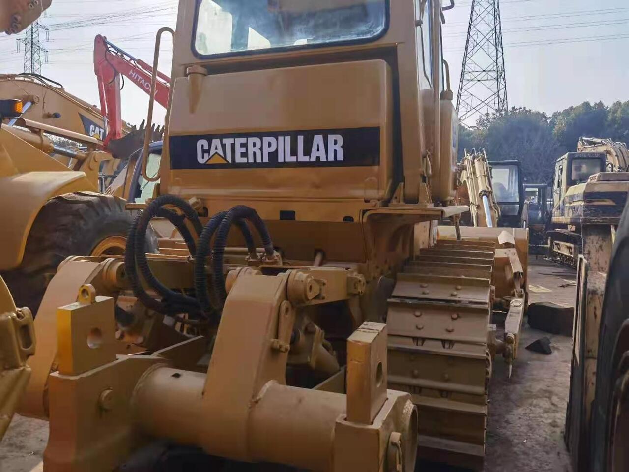 CATERPILLAR D6D - Bulldozer: das Bild 4 CATERPILLAR D6D - Bulldozer: das Bild 4