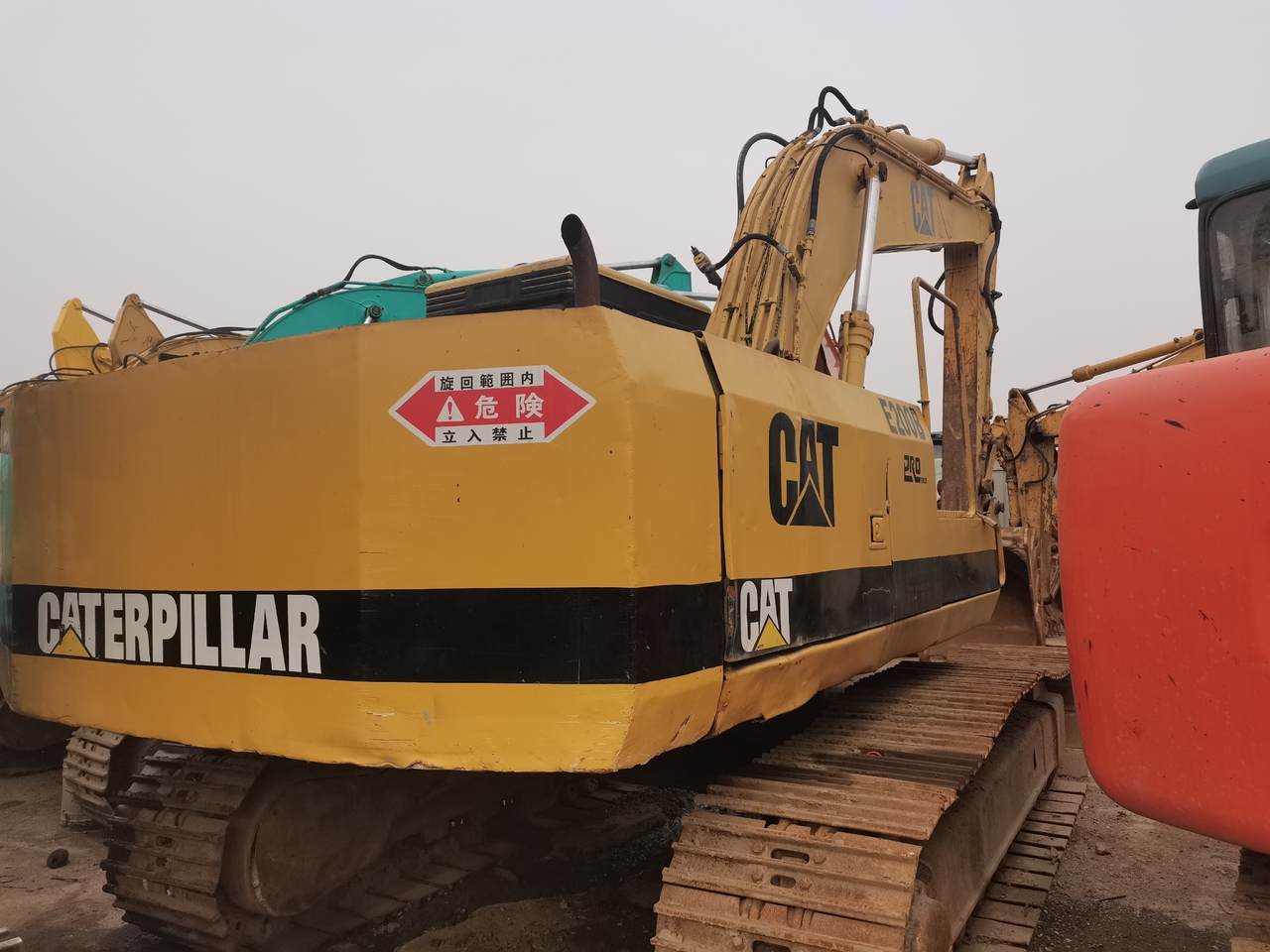CATERPILLAR E200 - Kettenbagger: das Bild 3 CATERPILLAR E200 - Kettenbagger: das Bild 3