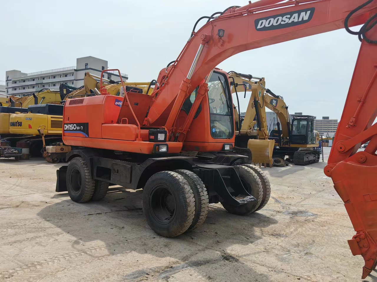 DOOSAN DH150W-7 - Mobilbagger: das Bild 3 DOOSAN DH150W-7 - Mobilbagger: das Bild 3