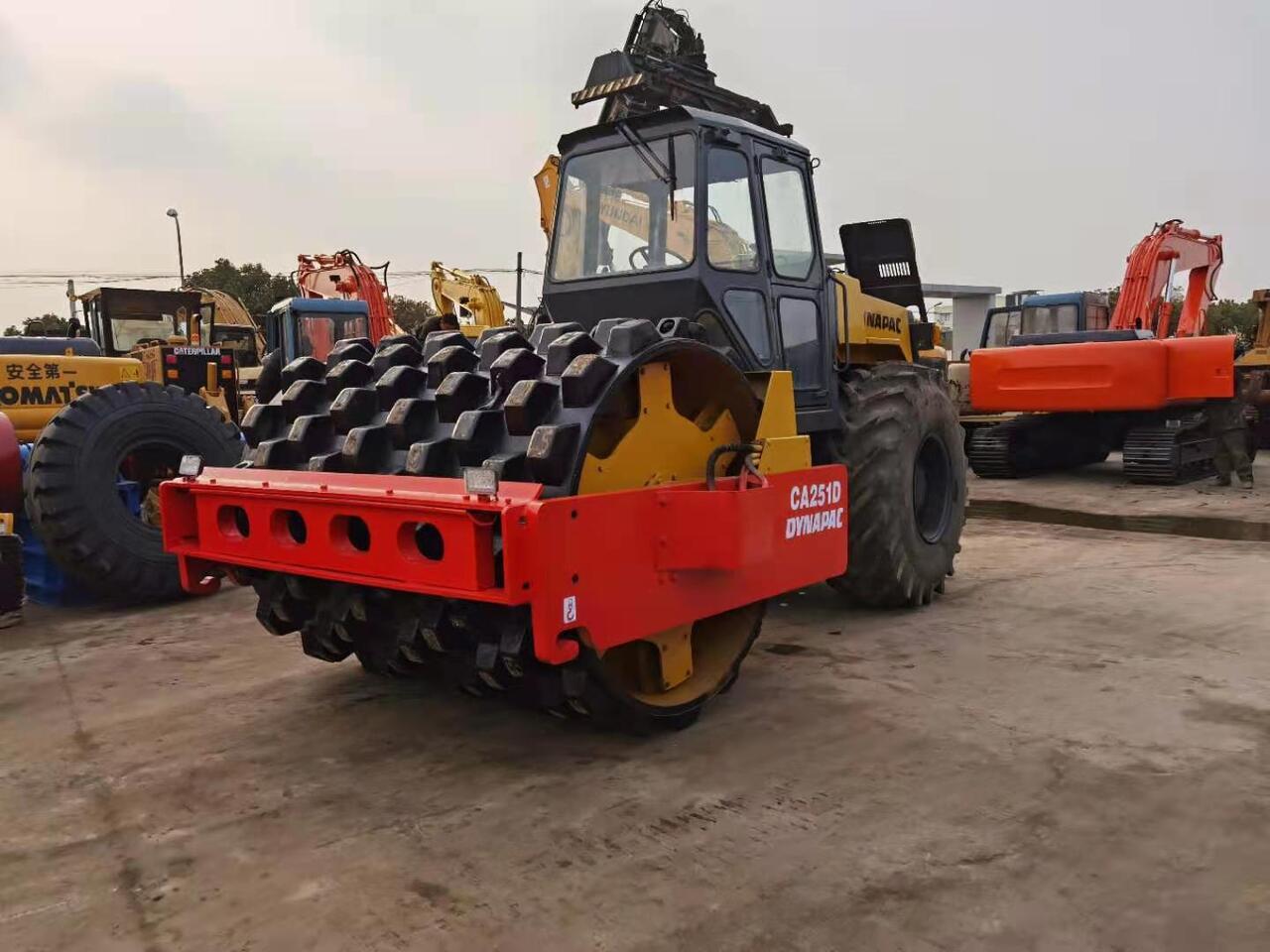 Dynapac CA251D - Walzen: das Bild 1 Dynapac CA251D - Walzen: das Bild 1