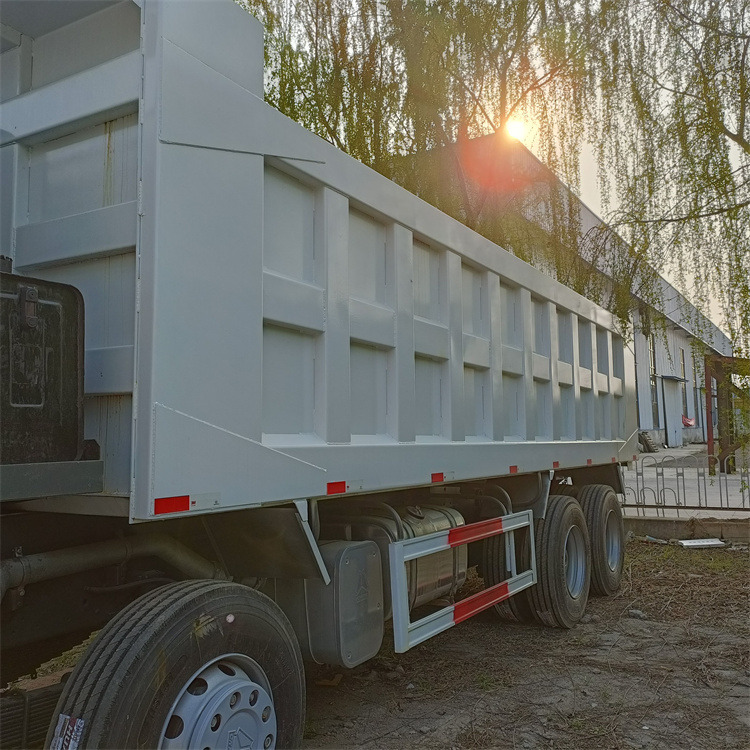 Kipper HOWO HOWO 371-white tipper: das Bild 8