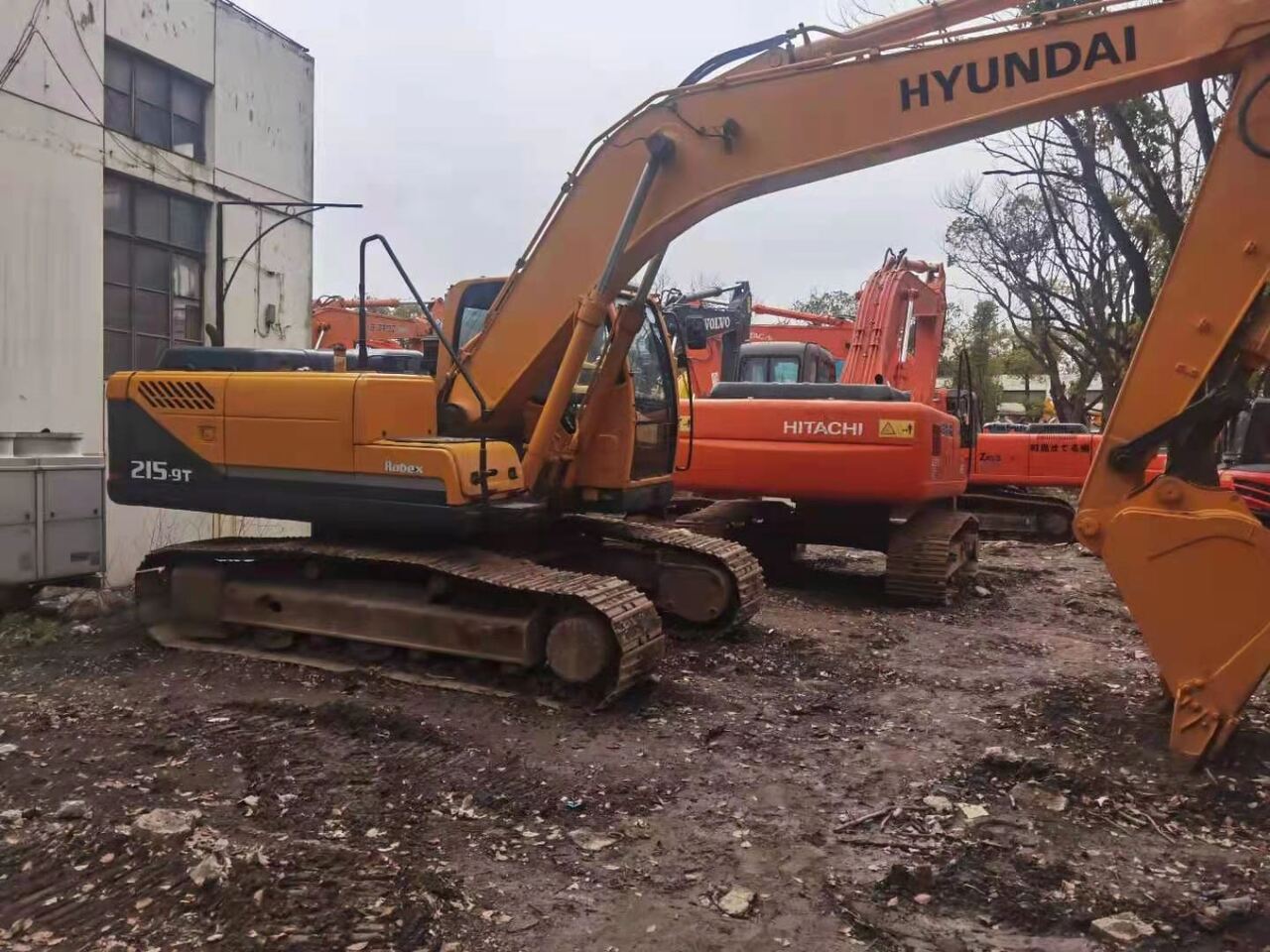 HYUNDAI R215-9T - Kettenbagger: das Bild 3 HYUNDAI R215-9T - Kettenbagger: das Bild 3
