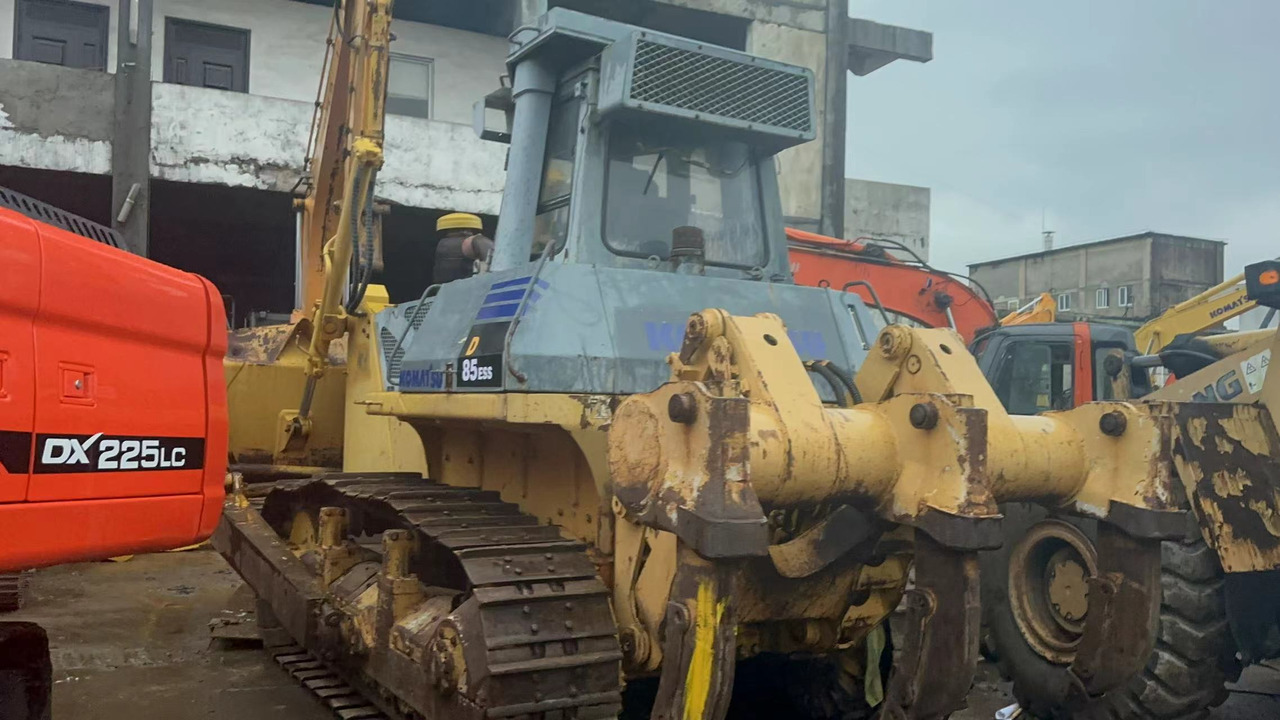 KOMATSU D85 - Bulldozer: das Bild 1 KOMATSU D85 - Bulldozer: das Bild 1