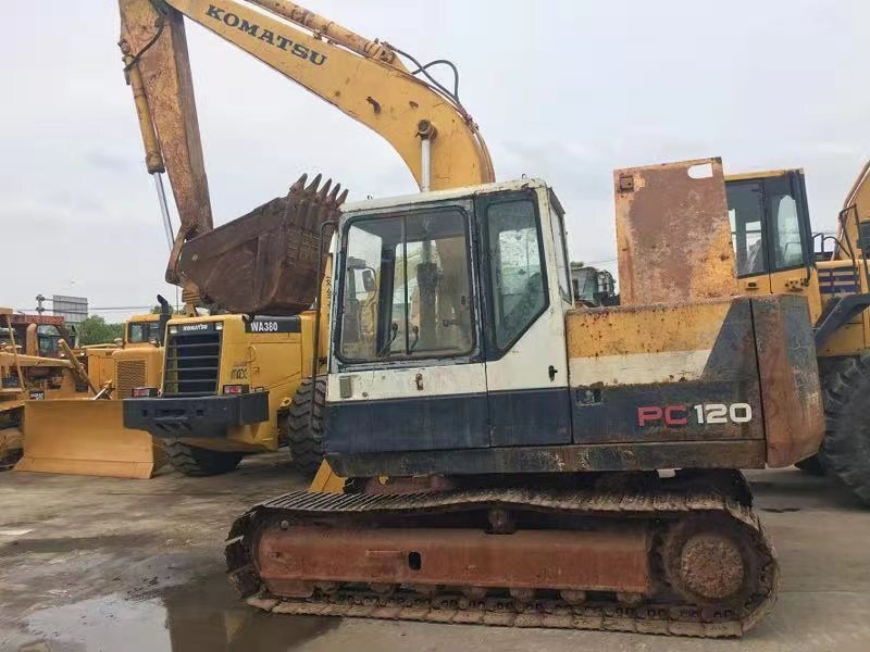 KOMATSU PC120-5 - Kettenbagger: das Bild 1 KOMATSU PC120-5 - Kettenbagger: das Bild 1