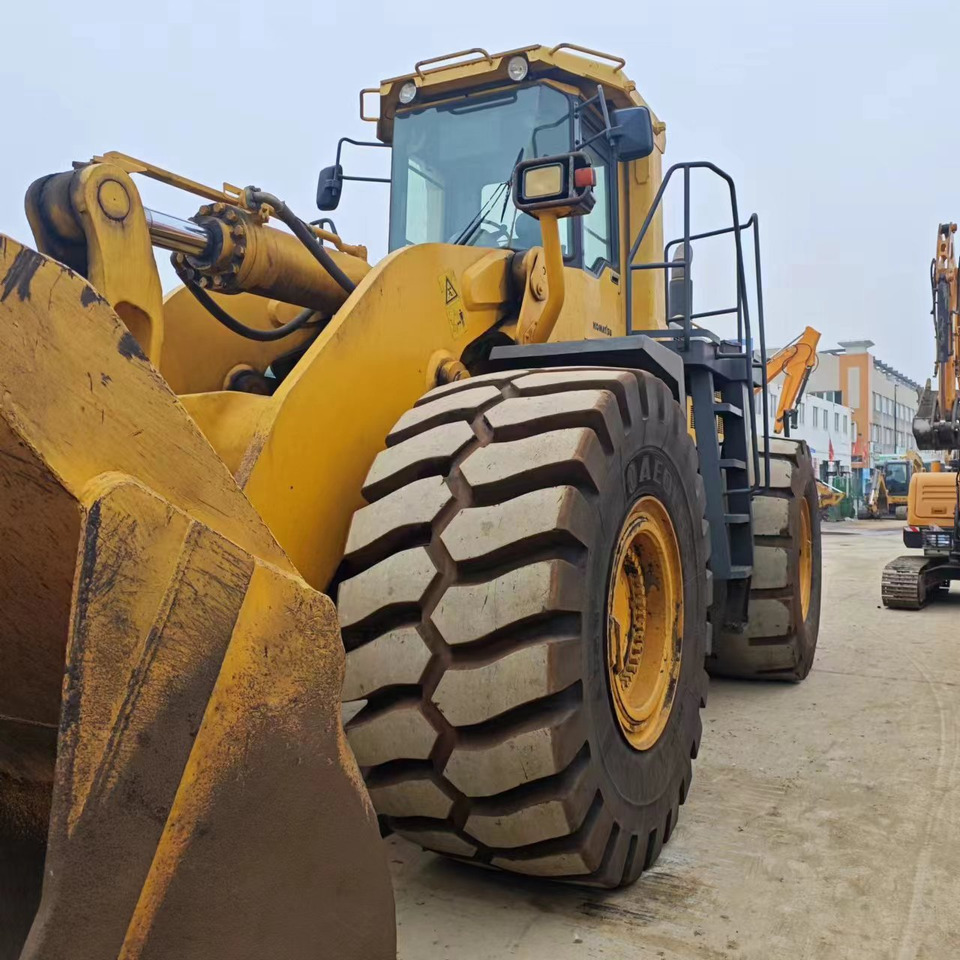 KOMATSU WA600-3 - Radlader: das Bild 4 KOMATSU WA600-3 - Radlader: das Bild 4