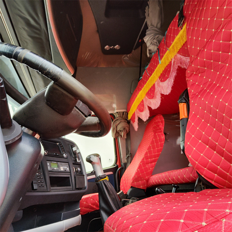 HOWO HOWO T7H-540 tractor - Sattelzugmaschine: das Bild 4 HOWO HOWO T7H-540 tractor - Sattelzugmaschine: das Bild 4