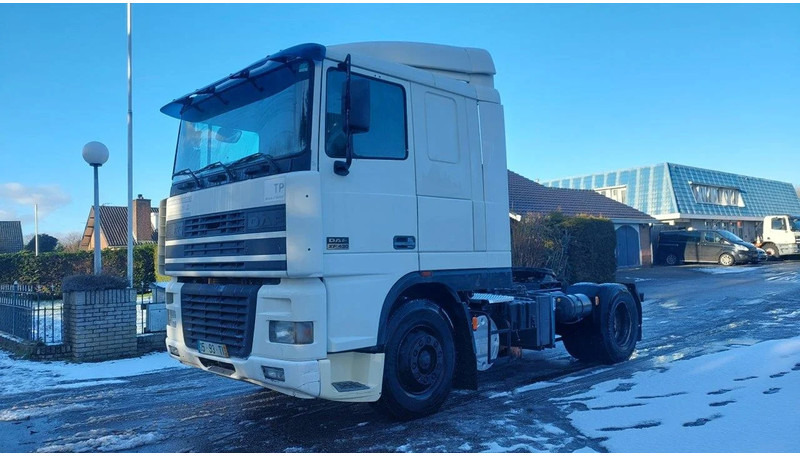 DAF XF 95.430 EURO 2 MANUAL GEARBOX - Sattelzugmaschine: das Bild 1 DAF XF 95.430 EURO 2 MANUAL GEARBOX - Sattelzugmaschine: das Bild 1