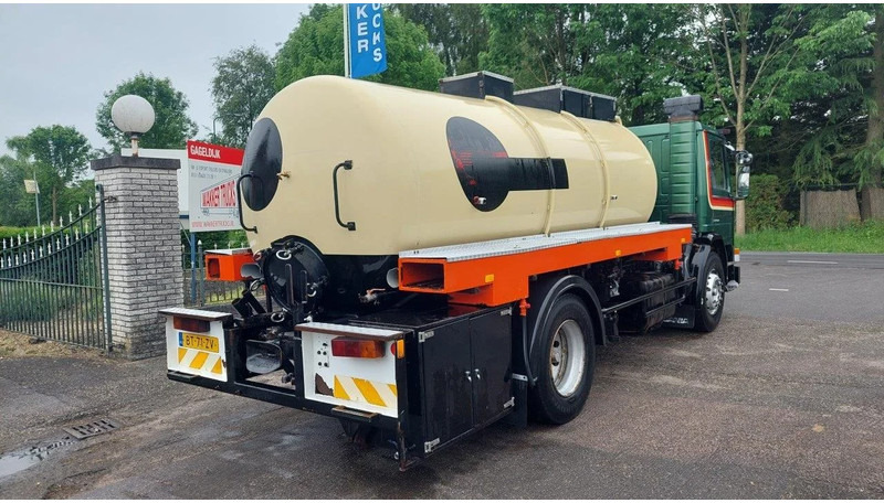 Scania P82 4x2 Tank - Tankwagen: das Bild 3 Scania P82 4x2 Tank - Tankwagen: das Bild 3