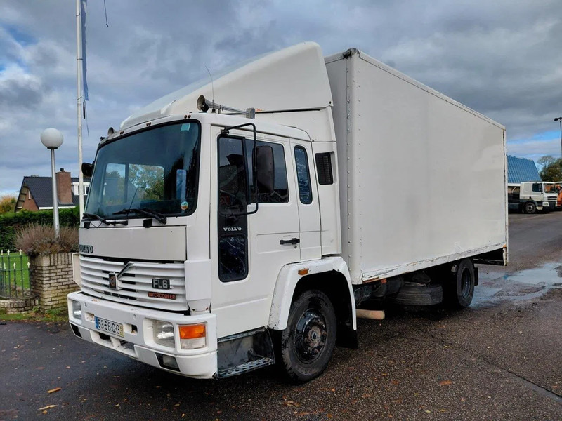 Volvo FL 614 4x2 Box - Koffer LKW: das Bild 1 Volvo FL 614 4x2 Box - Koffer LKW: das Bild 1