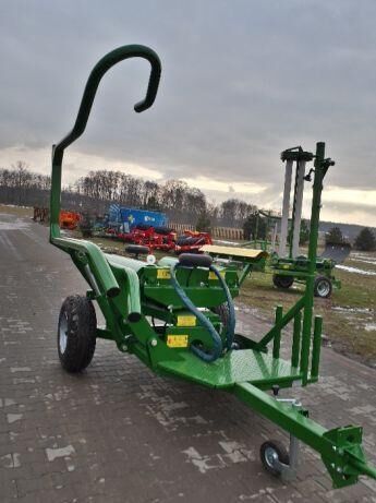 Awid Czyżew Self loading bale wrapper/ Owijarka samozaładowcza - Ballenwickelgerät: das Bild 2 Awid Czyżew Self loading bale wrapper/ Owijarka samozaładowcza - Ballenwickelgerät: das Bild 2