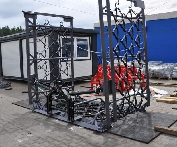 Metal-Technik Włóka łąkowa ciężka, 5m, czterorzędowa - Wiesenschleppe: das Bild 4 Metal-Technik Włóka łąkowa ciężka, 5m, czterorzędowa - Wiesenschleppe: das Bild 4