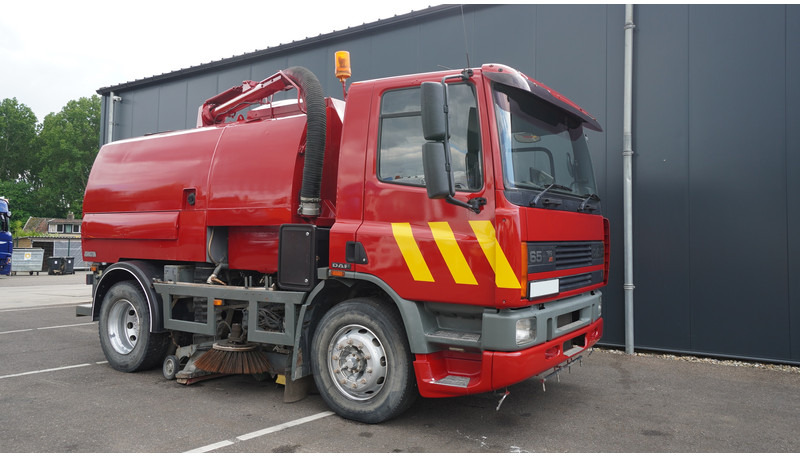 DAF 65.180 ATI STREET SWEPER RH DRIVE MANUAL GARBOX 96.000KM - Kehrmaschine: das Bild 4 DAF 65.180 ATI STREET SWEPER RH DRIVE MANUAL GARBOX 96.000KM - Kehrmaschine: das Bild 4