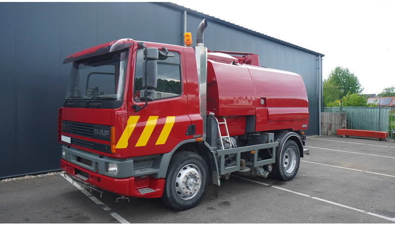DAF 65.180 ATI STREET SWEPER RH DRIVE MANUAL GARBOX 96.000KM - Kehrmaschine: das Bild 3 DAF 65.180 ATI STREET SWEPER RH DRIVE MANUAL GARBOX 96.000KM - Kehrmaschine: das Bild 3