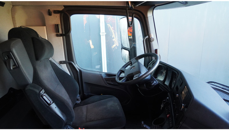 Mercedes-Benz AROCS 3542 8X4 2 SIDE TIPPER WITH HMF Z 1943 CRANE 407.000KM - Autokran: das Bild 5 Mercedes-Benz AROCS 3542 8X4 2 SIDE TIPPER WITH HMF Z 1943 CRANE 407.000KM - Autokran: das Bild 5