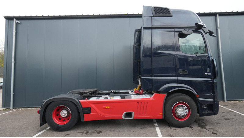 Mercedes-Benz ACTROS 1945 GIGASPACE 713.000KM - Sattelzugmaschine: das Bild 2 Mercedes-Benz ACTROS 1945 GIGASPACE 713.000KM - Sattelzugmaschine: das Bild 2