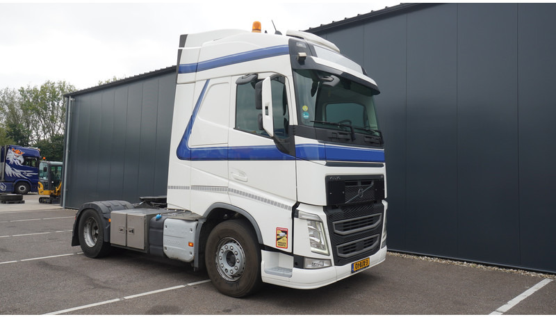 Volvo FH 420 ADR EURO 6 GLOBETROTTER - Sattelzugmaschine: das Bild 4 Volvo FH 420 ADR EURO 6 GLOBETROTTER - Sattelzugmaschine: das Bild 4
