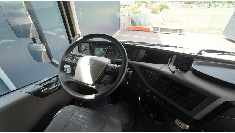 Volvo FH 460 8X2 20 FT CONTAINER TRANSPORT TRUCK - Containerwagen/ Wechselfahrgestell LKW: das Bild 5 Volvo FH 460 8X2 20 FT CONTAINER TRANSPORT TRUCK - Containerwagen/ Wechselfahrgestell LKW: das Bild 5