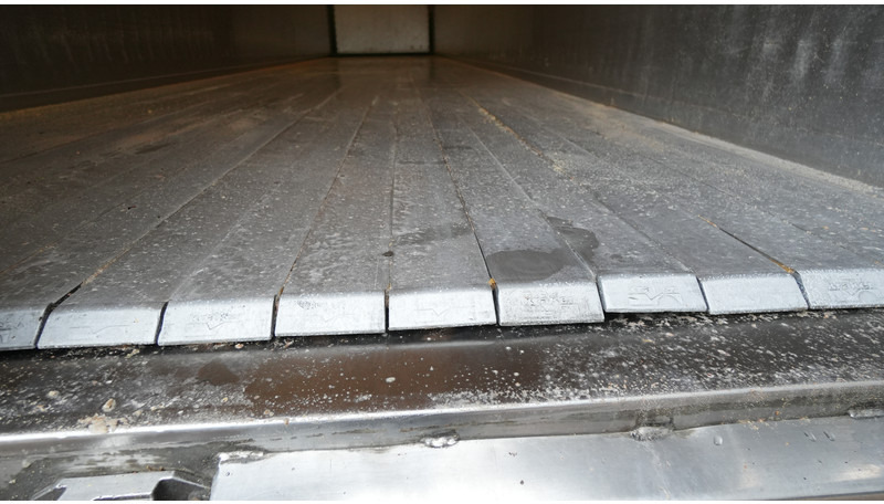 Kraker 3 AXLE WALKING FLOOR TRAILER - Schubboden Auflieger: das Bild 5 Kraker 3 AXLE WALKING FLOOR TRAILER - Schubboden Auflieger: das Bild 5
