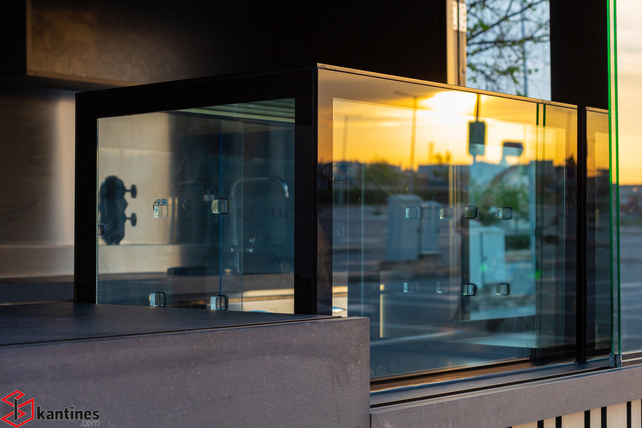 Verkaufsanhänger Skretas Box XXL Size: das Bild 12 Verkaufsanhänger Skretas Box XXL Size: das Bild 12