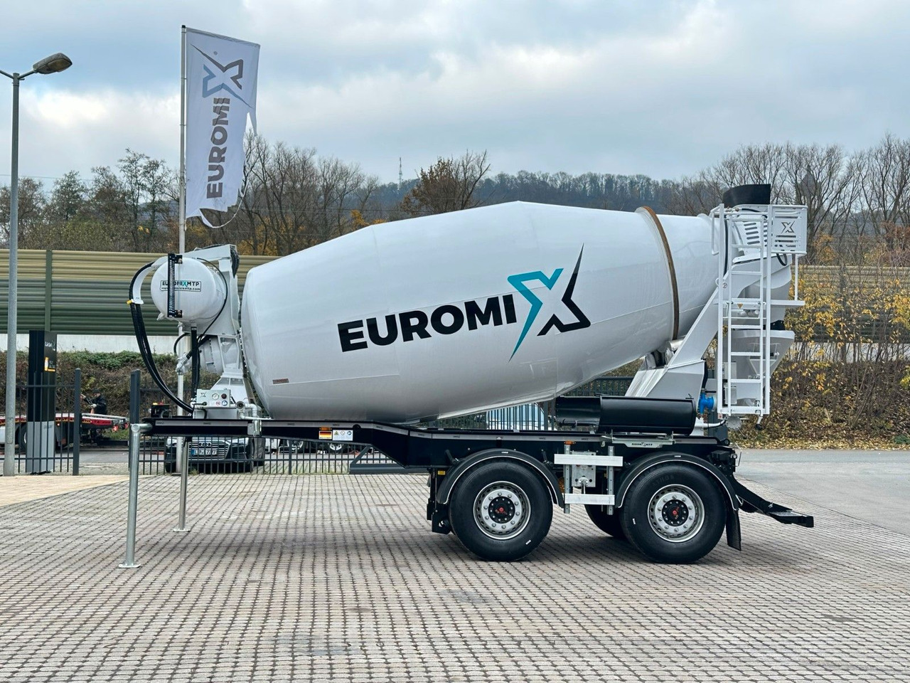 EUROMIX MTP - 10m³ Betonmischer-Auflieger - Fahrmischer: das Bild 1 EUROMIX MTP - 10m³ Betonmischer-Auflieger - Fahrmischer: das Bild 1
