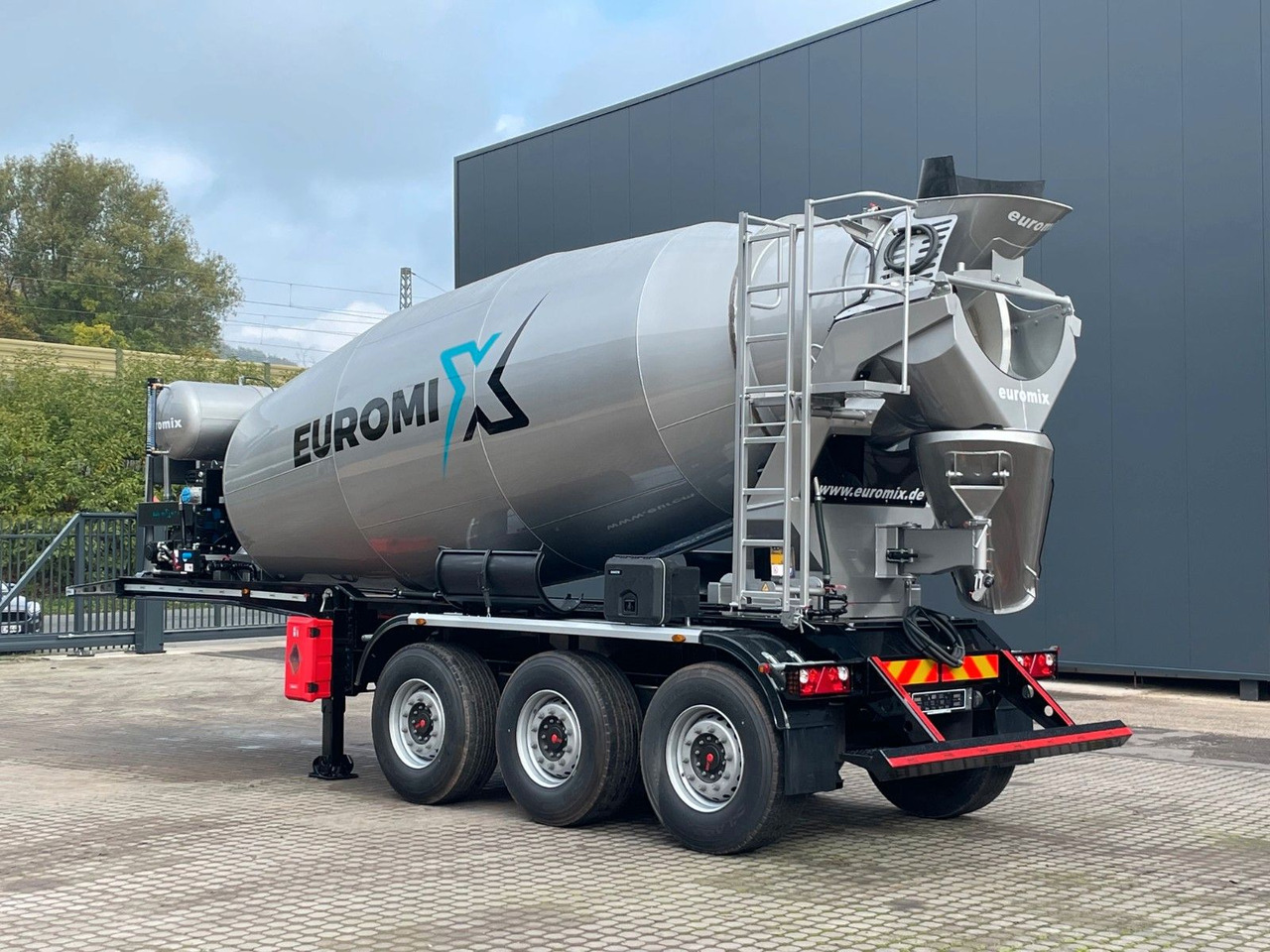 EUROMIX MTP - 12m³ Betonmischer-Auflieger - Fahrmischer: das Bild 5 EUROMIX MTP - 12m³ Betonmischer-Auflieger - Fahrmischer: das Bild 5