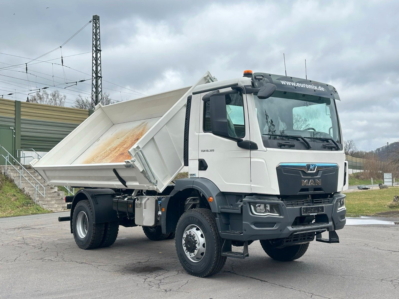 Kipper MAN TGM 18.320  4X4  Euro 6e Euromix 3-Seiten-Kipper: das Bild 17
