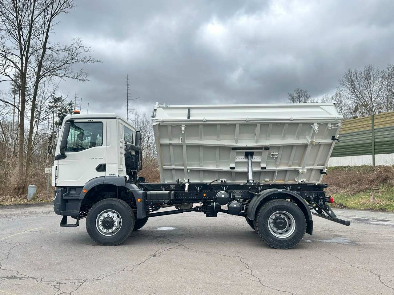 Kipper MAN TGM 18.320  4X4  Euro 6e Euromix 3-Seiten-Kipper: das Bild 18