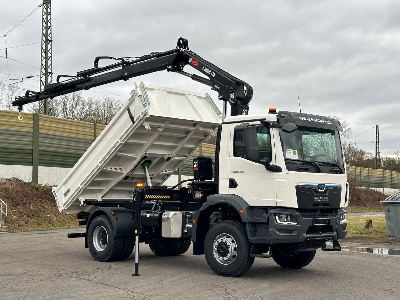 MAN TGM 18.320 4x4 Euro6e Hiab X-HiDuo 138DS-3 - Kipper, Autokran: das Bild 2 MAN TGM 18.320 4x4 Euro6e Hiab X-HiDuo 138DS-3 - Kipper, Autokran: das Bild 2