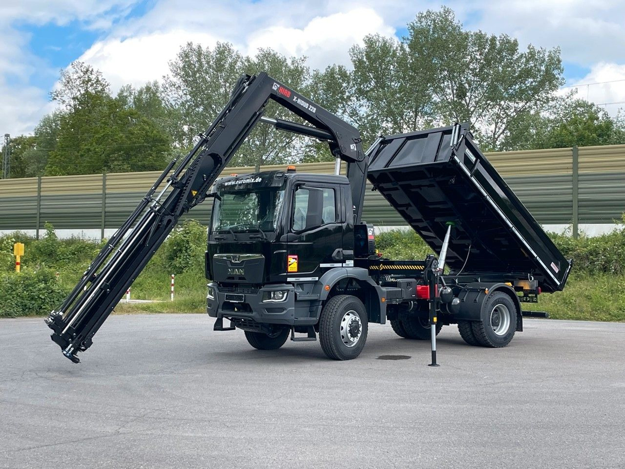 Kipper, Autokran MAN TGM 18.320 4x4 Euro6e Hiab X Hiduo 228-4: das Bild 8