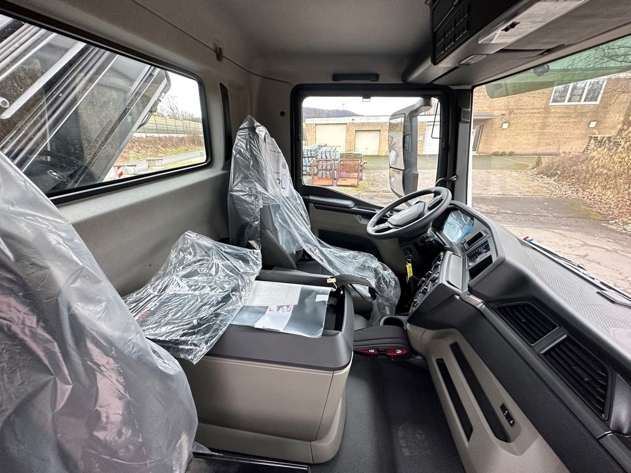 Kipper, Autokran MAN TGM 18.320 4x4 Euro6e Hiab X Hiduo 228-4: das Bild 22